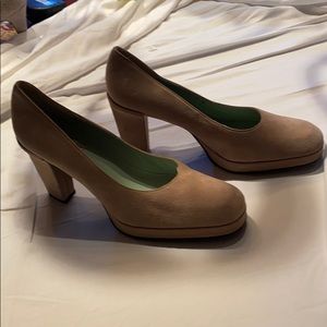 bis charles jourdan 3.5” platform latte suade